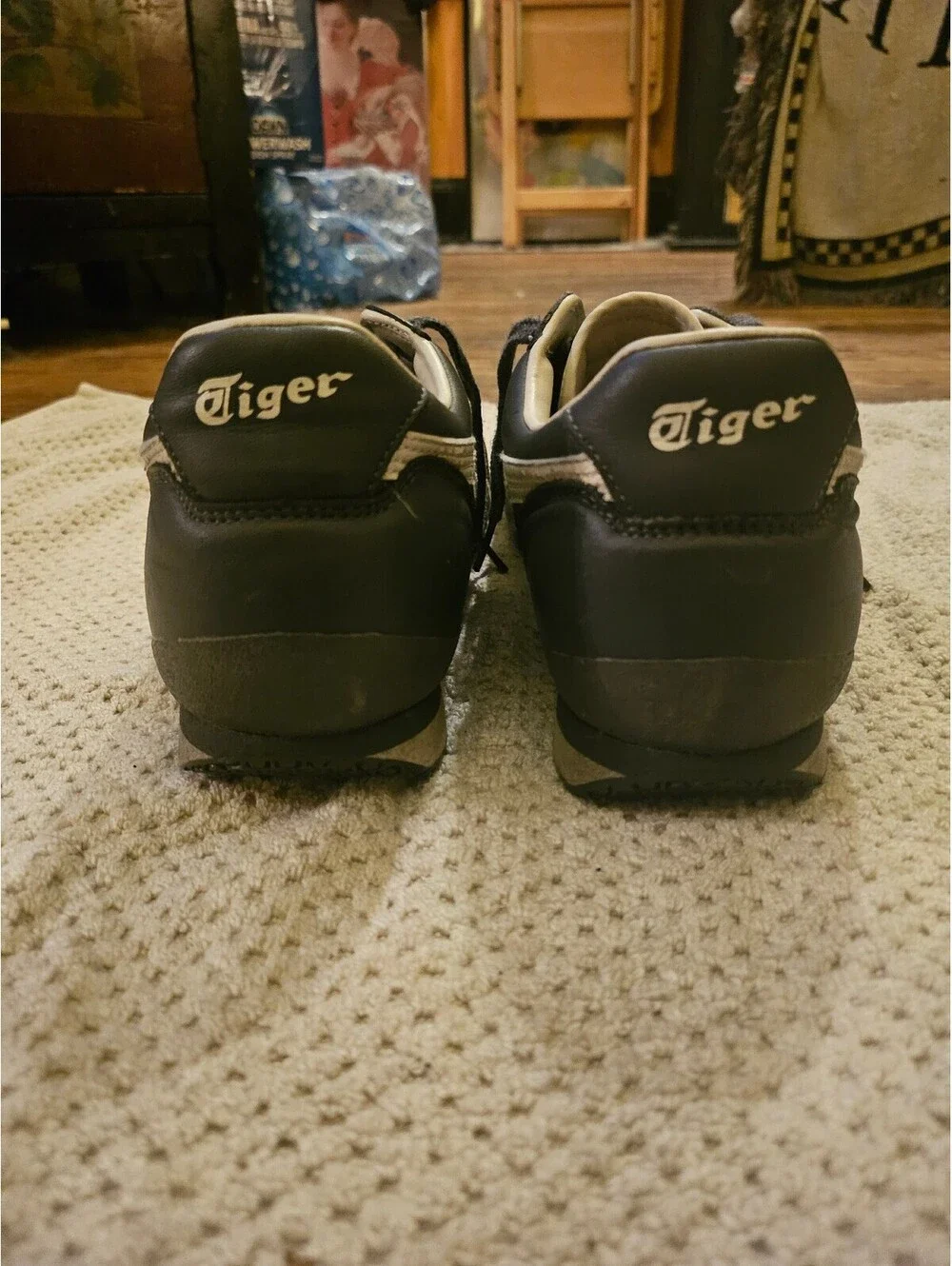 N/A onitsuka tiger